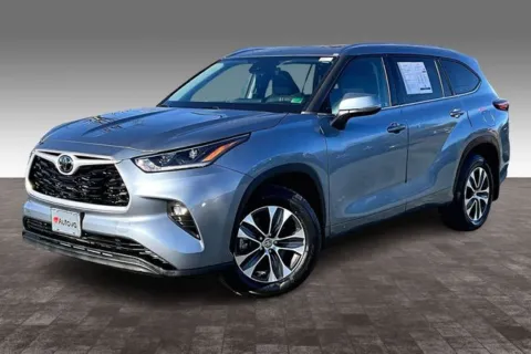 Another view of 2021 Toyota Highlander XLE for sale in Madison Heights, VA at Autova