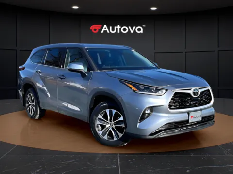 More photos of 2021 Toyota Highlander XLE at Autova, VA