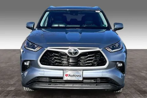 Photos of 2021 Toyota Highlander XLE for sale in Madison Heights, VA at Autova