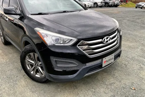 More photos of 2016 Hyundai Santa Fe Sport 2.4 Base at Autova, VA