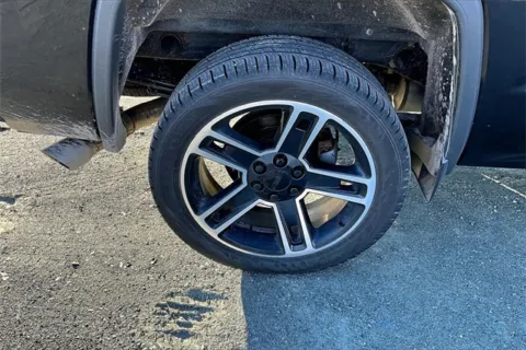 More photos of 2018 GMC Sierra 1500 SLT at Autova, VA