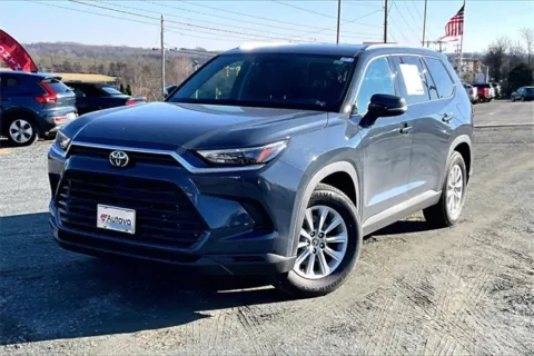 Photos of 2025 Toyota Grand Highlander XLE for sale in Madison Heights, VA at Autova