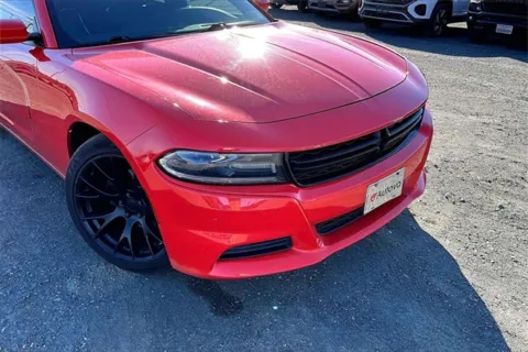 More photos of 2020 Dodge Charger SXT at Autova, VA
