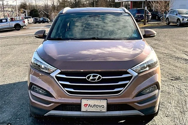2017 Hyundai Tucson Sport photo 2