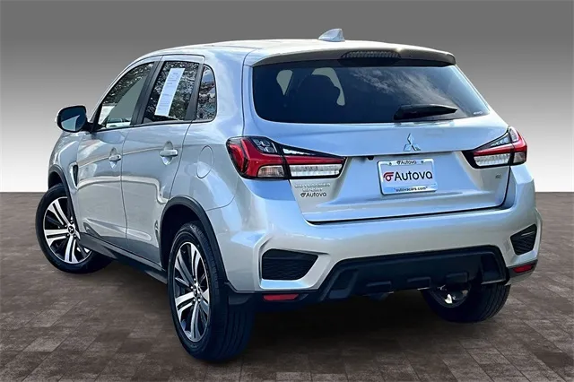 2024 Mitsubishi Outlander Sport SE photo 2