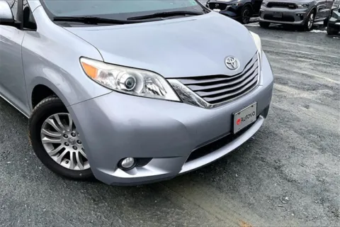 More photos of 2017 Toyota Sienna XLE at Autova, VA