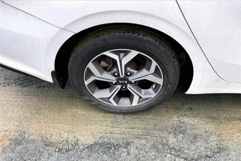 More photos of 2021 Kia Forte LXS at Autova, VA