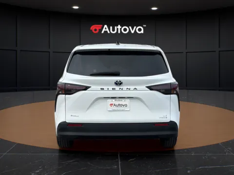 More photos of 2024 Toyota Sienna LE at Autova, VA