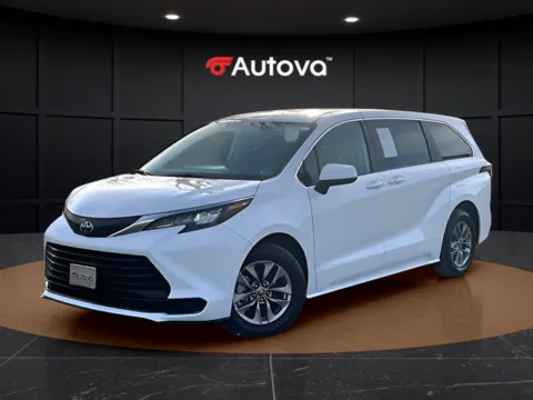 White 2024 Toyota Sienna LE for sale in Madison Heights, VA