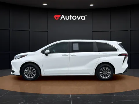 Photos of 2024 Toyota Sienna LE for sale in Madison Heights, VA at Autova