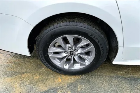 More photos of 2024 Toyota Sienna LE at Autova, VA