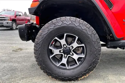 More photos of 2018 Jeep Wrangler Unlimited Rubicon at Autova, VA