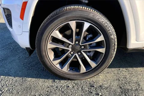 More photos of 2024 Jeep Grand Cherokee L Overland at Autova, VA