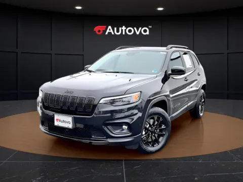 Black 2023 Jeep Cherokee Altitude for sale in Madison Heights, VA