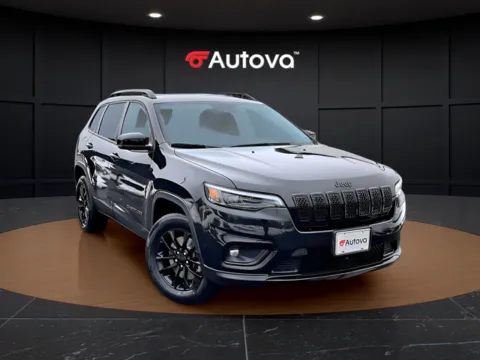 More photos of 2023 Jeep Cherokee Altitude at Autova, VA