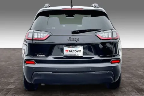 More photos of 2023 Jeep Cherokee Altitude at Autova, VA