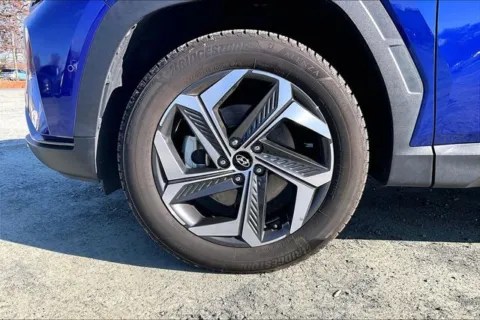 More photos of 2022 Hyundai Tucson Limited at Autova, VA