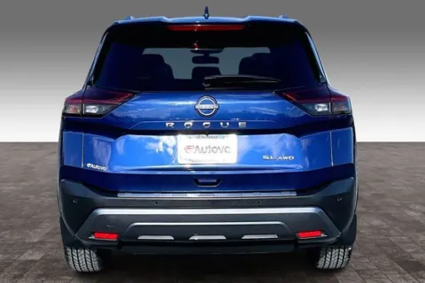 More photos of 2023 Nissan Rogue SL at Autova, VA