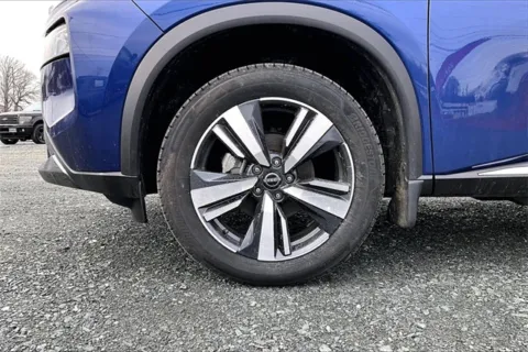 More photos of 2023 Nissan Rogue SL at Autova, VA