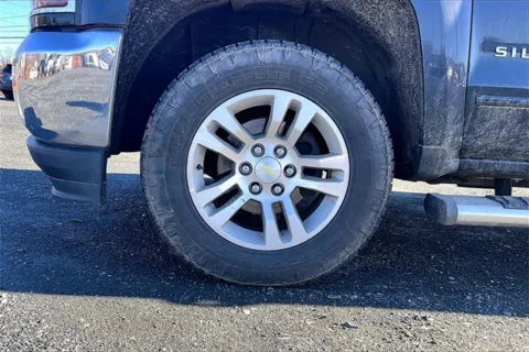 More photos of 2018 Chevrolet Silverado 1500 LT at Autova, VA