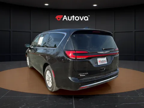 More photos of 2024 Chrysler Pacifica Touring L at Autova, VA
