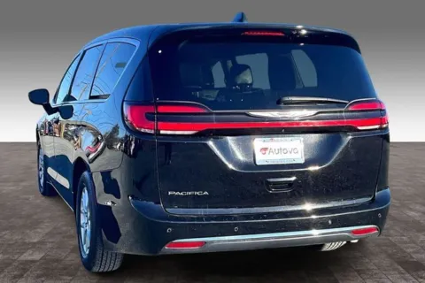 More photos of 2024 Chrysler Pacifica Touring L at Autova, VA