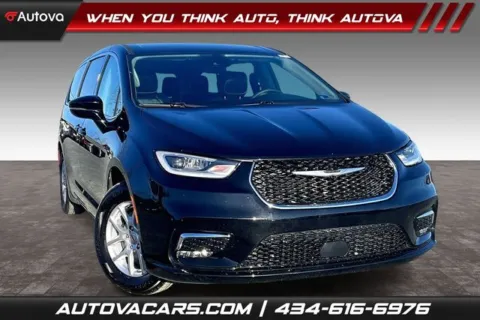 Black 2024 Chrysler Pacifica Touring L for sale in Madison Heights, VA