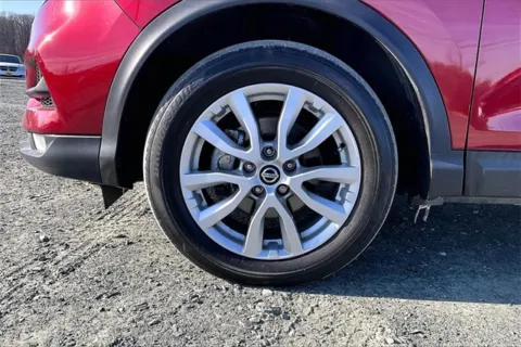 More photos of 2022 Nissan Rogue Sport SV at Autova, VA