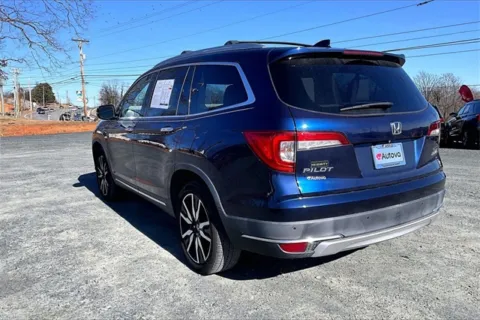 Another view of 2019 Honda Pilot Touring for sale in Madison Heights, VA at Autova