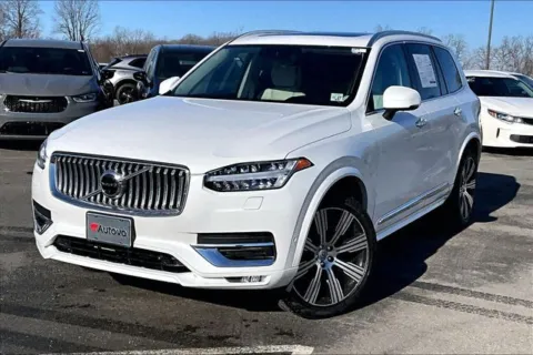 Photos of 2022 Volvo XC90 T6 Inscription for sale in Madison Heights, VA at Autova