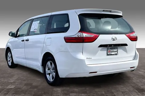 More photos of 2017 Toyota Sienna L at Autova, VA