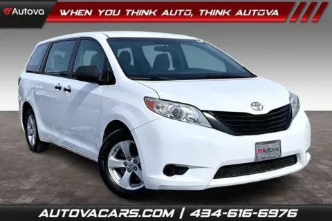 White 2017 Toyota Sienna L for sale in Madison Heights, VA