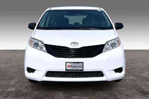 Photos of 2017 Toyota Sienna L for sale in Madison Heights, VA at Autova