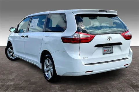 More photos of 2017 Toyota Sienna L at Autova, VA