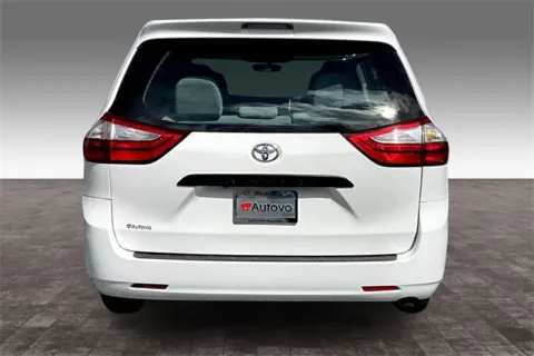 More photos of 2017 Toyota Sienna L at Autova, VA
