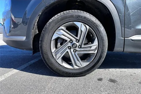 More photos of 2023 Hyundai Santa Fe SEL at Autova, VA