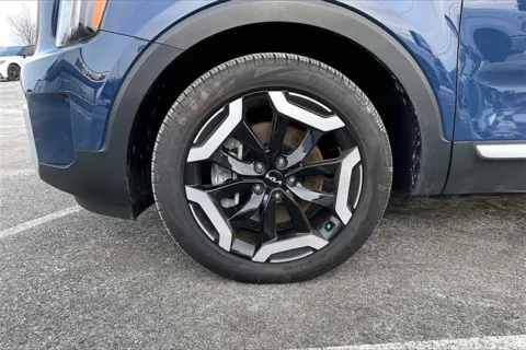 More photos of 2025 Kia Telluride S at Autova, VA