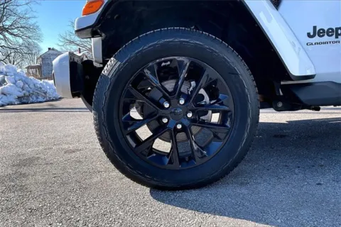 More photos of 2023 Jeep Gladiator High Altitude at Autova, VA