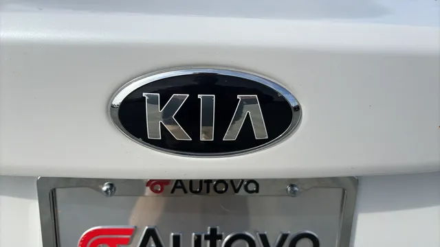 2017 Kia Optima Premium Hybrid - Photo 13