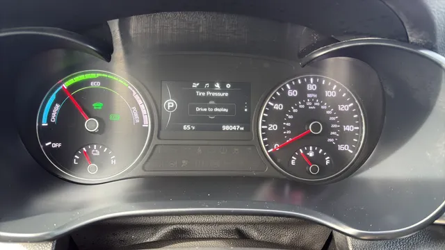 2017 Kia Optima Premium Hybrid - Photo 28