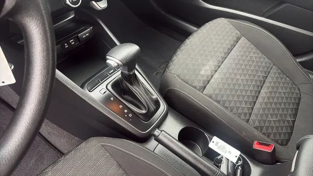 2020 Kia RIO S - Photo 38