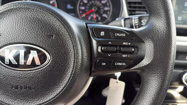 2020 Kia RIO S - Photo 30