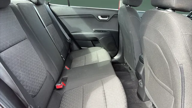 2020 Kia RIO S - Photo 23