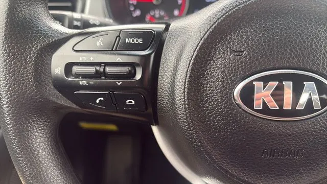 2020 Kia RIO S - Photo 43