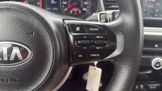 2020 Kia RIO S - Photo 42
