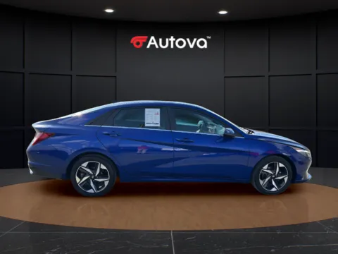 More photos of 2023 Hyundai Elantra Limited at Autova, VA