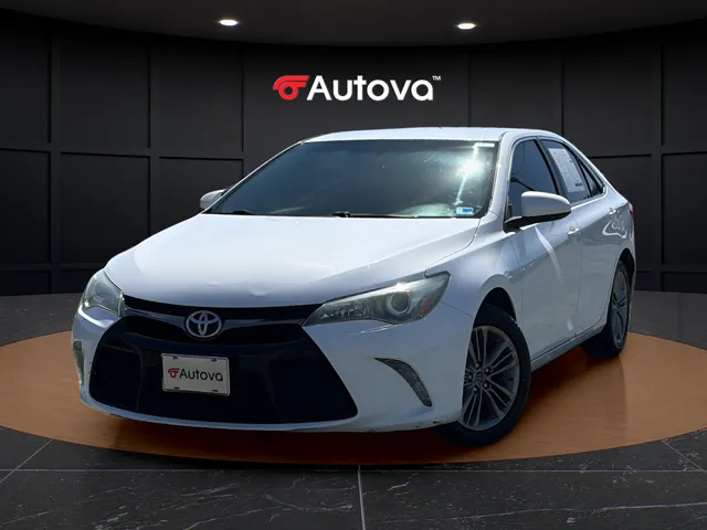 White 2016 Toyota Camry SE for sale in Madison Heights, VA