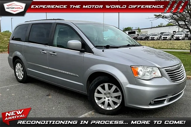 2015 Chrysler Town & Country Touring for sale in Madison Heights, VA