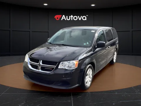 Black 2019 Dodge Grand Caravan SXT for sale in Madison Heights, VA