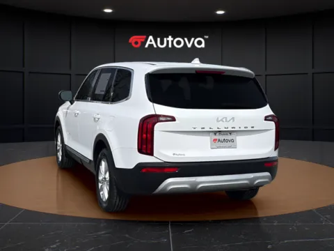 More photos of 2022 Kia Telluride LX at Autova, VA